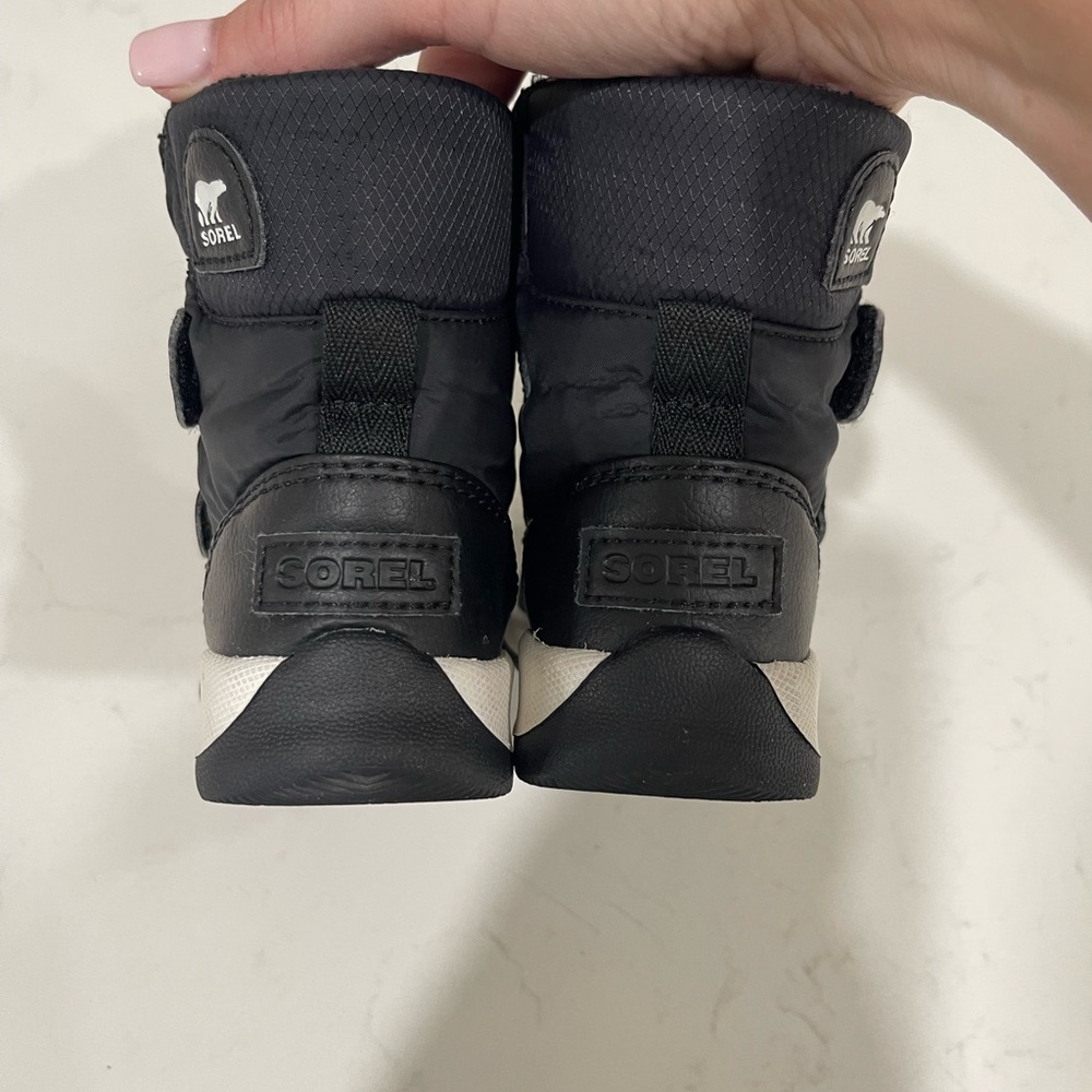 Sorel Black Winter Boots with Velcro Straps - Picture 2 of 3